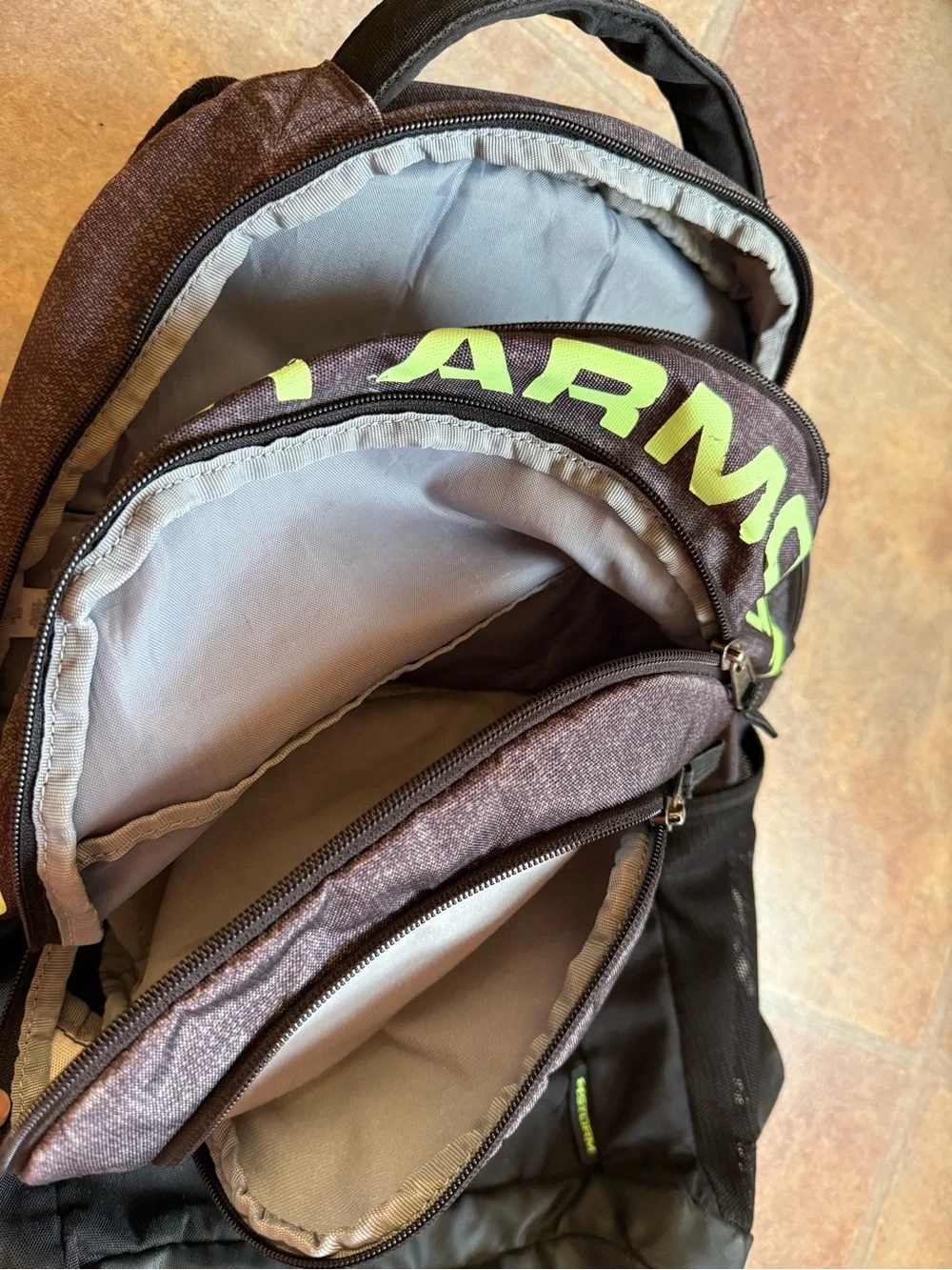 Under Armour spacious under